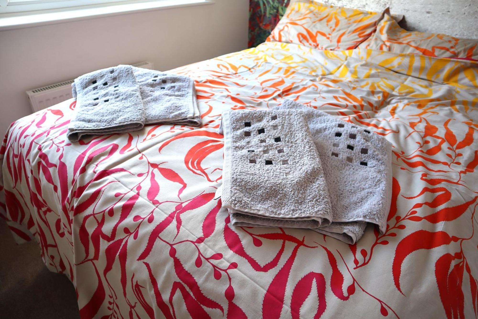 In Our Liverpool Home Sleeps 5 In 2 Double & 1 Single Bedrooms Екстер'єр фото