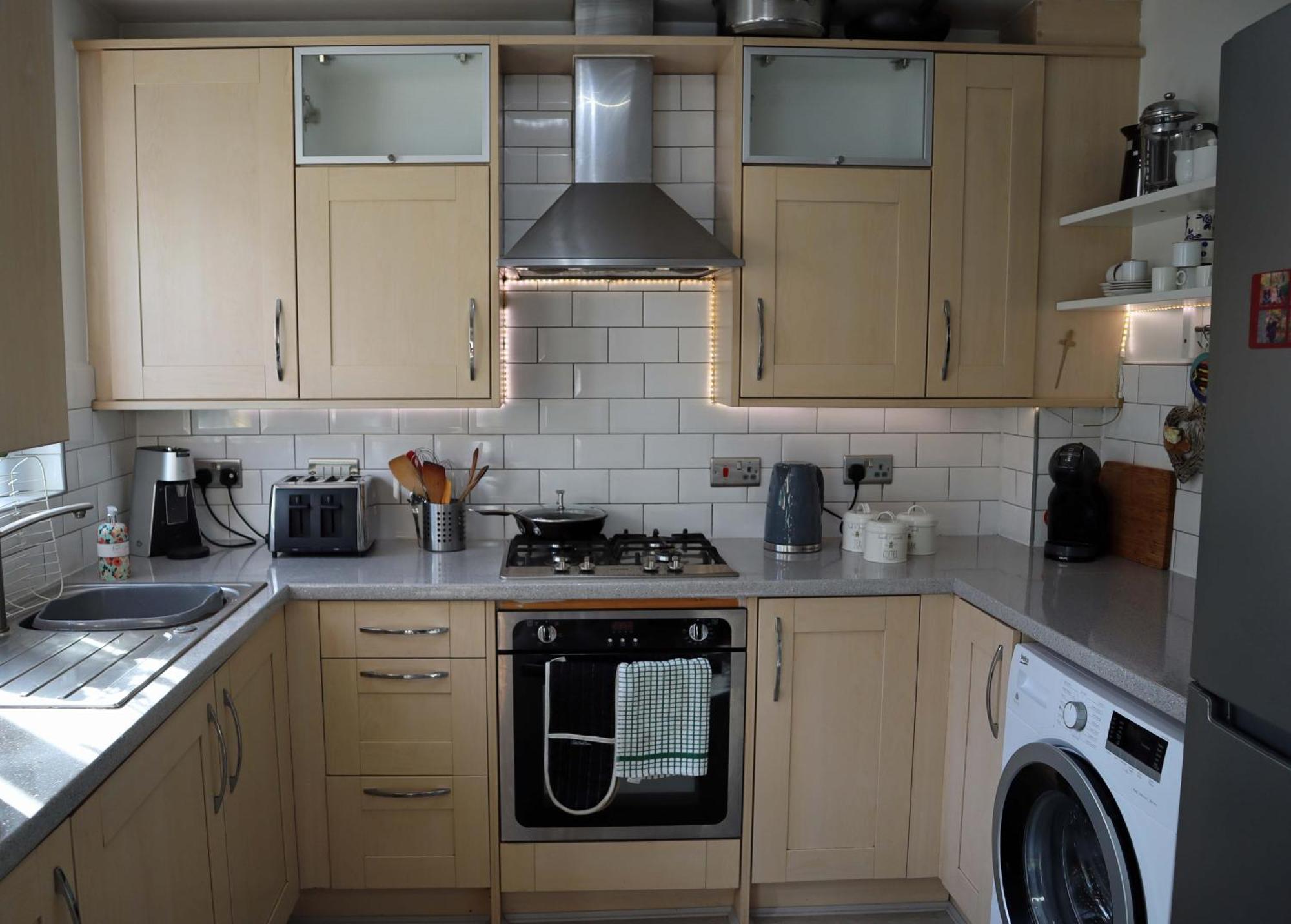 In Our Liverpool Home Sleeps 5 In 2 Double & 1 Single Bedrooms Екстер'єр фото