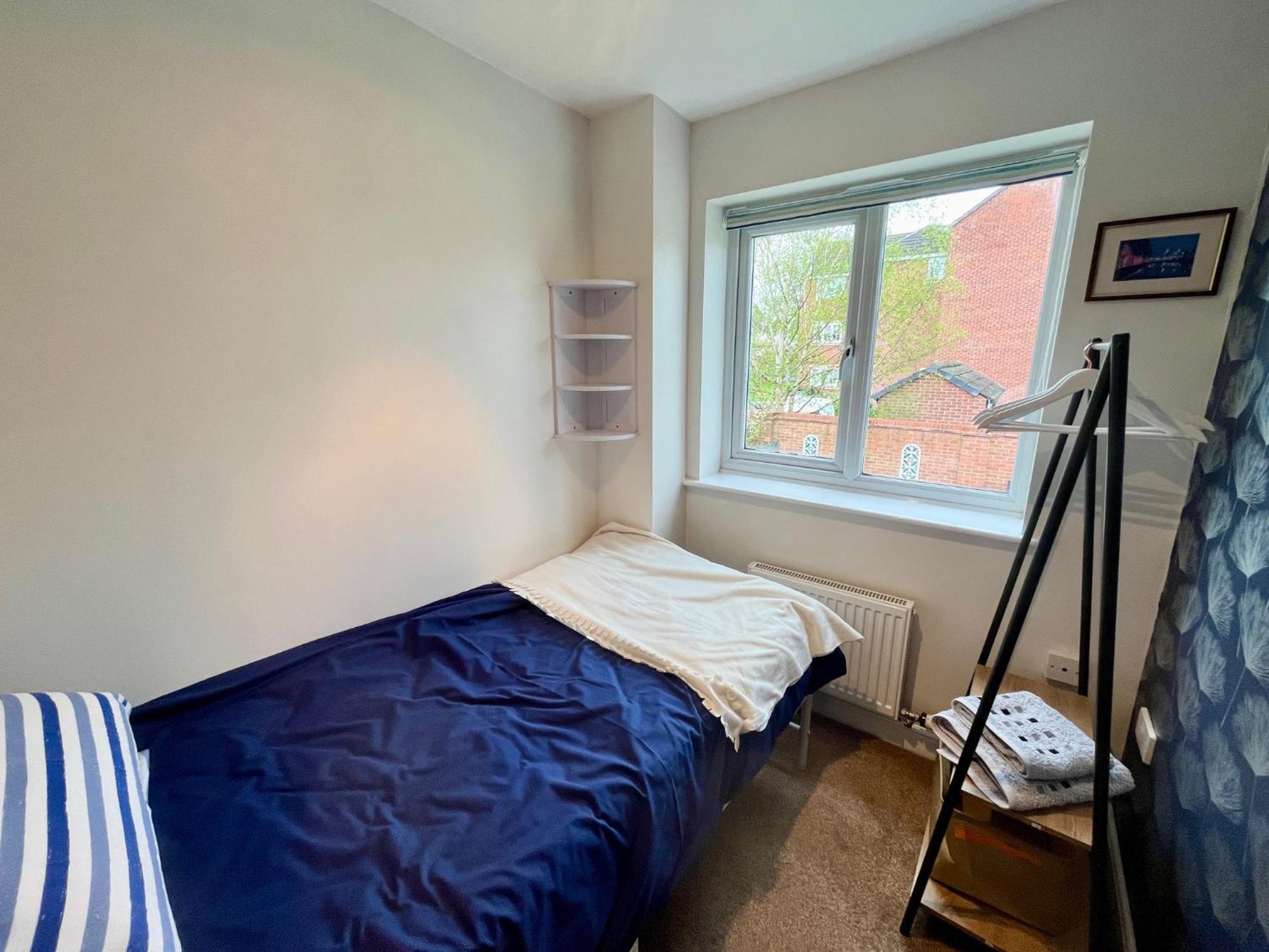 In Our Liverpool Home Sleeps 5 In 2 Double & 1 Single Bedrooms Екстер'єр фото