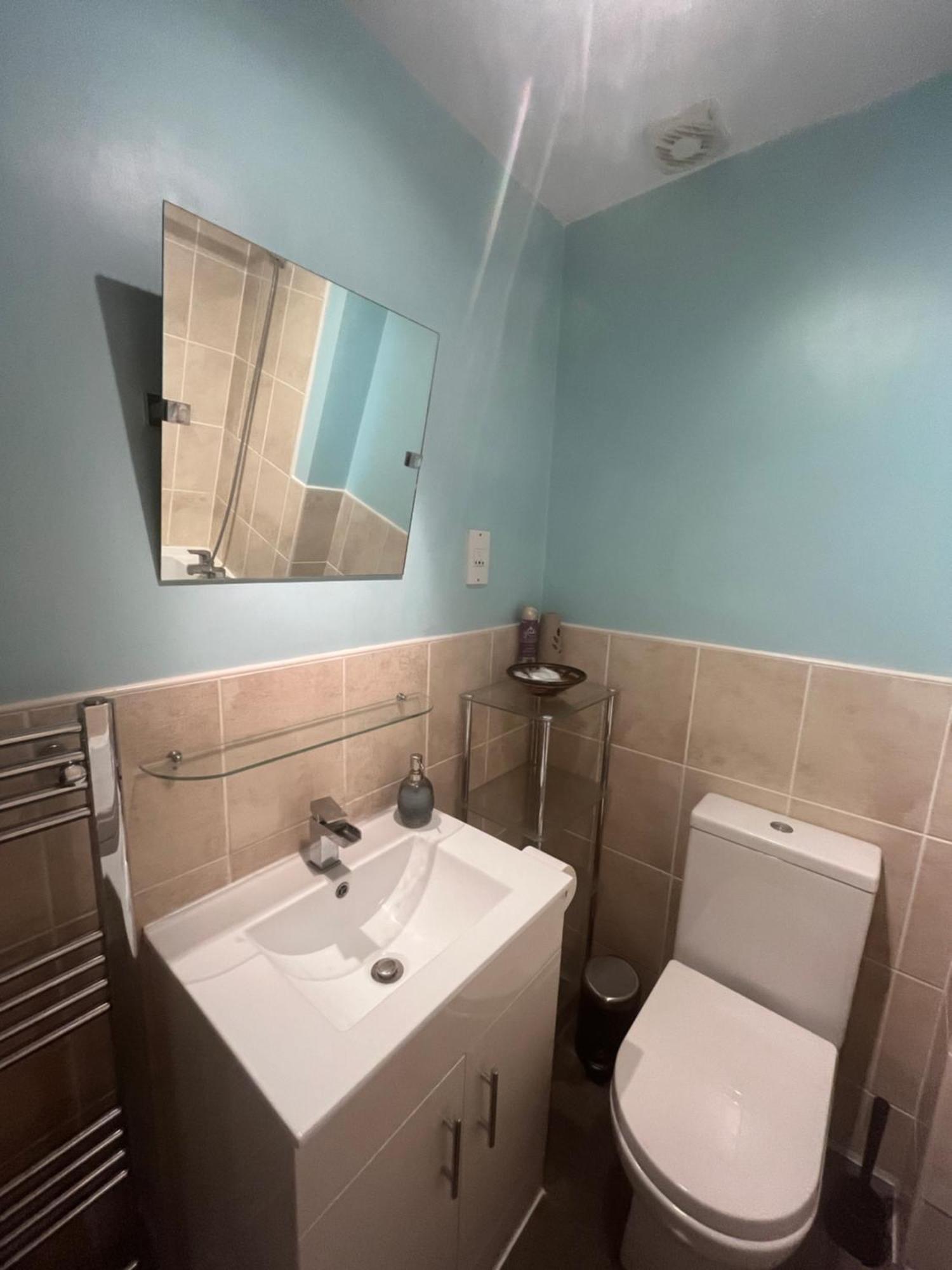 In Our Liverpool Home Sleeps 5 In 2 Double & 1 Single Bedrooms Екстер'єр фото